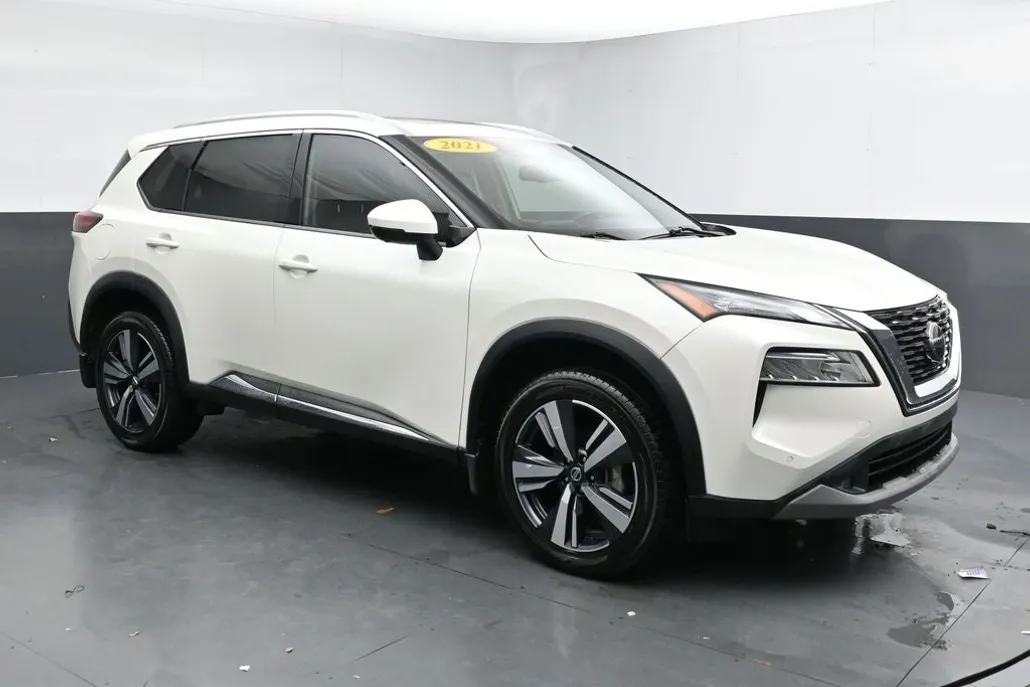 2021 Nissan Rogue SL photo 1