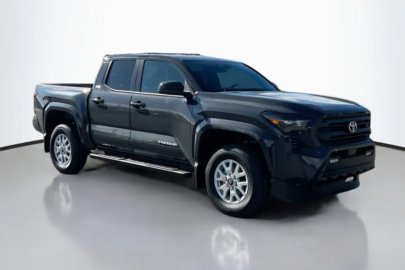 2025 Toyota Tacoma SR5 photo 1