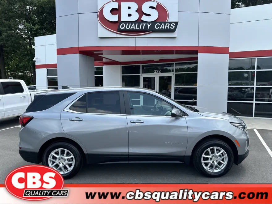 2024 Chevrolet Equinox LT photo 1