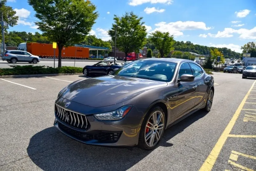 2021 Maserati Ghibli S Q4 photo 1