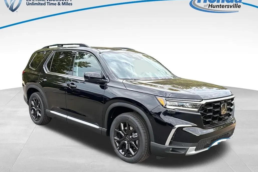 2025 Honda Pilot Touring photo 1