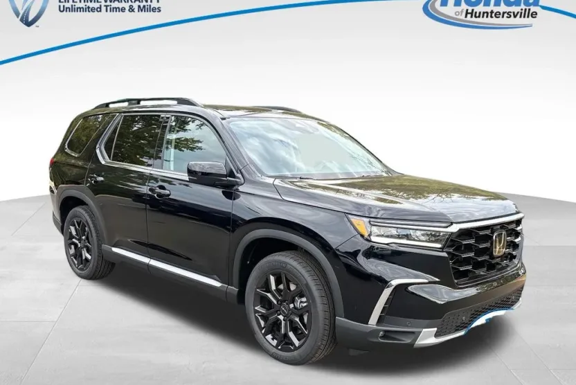 2025 Honda Pilot Touring photo 1