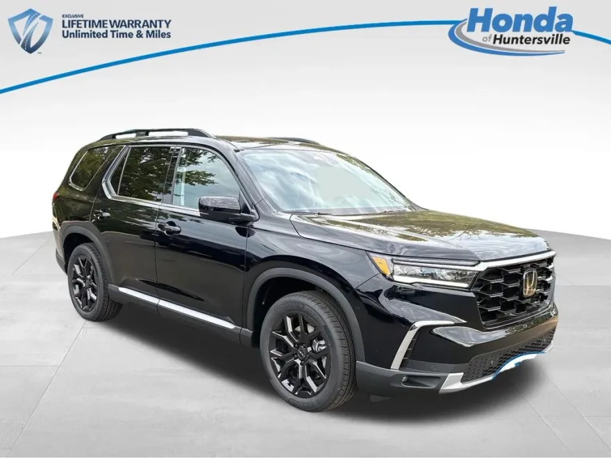 2025 Honda Pilot Touring photo 1