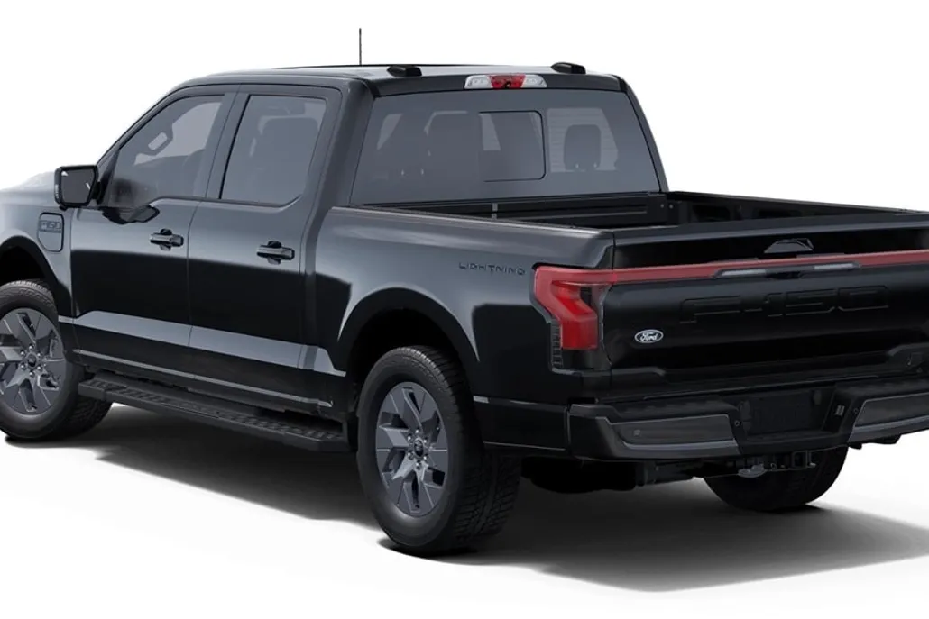 2025 Ford F-150 Lightning Lariat photo 1
