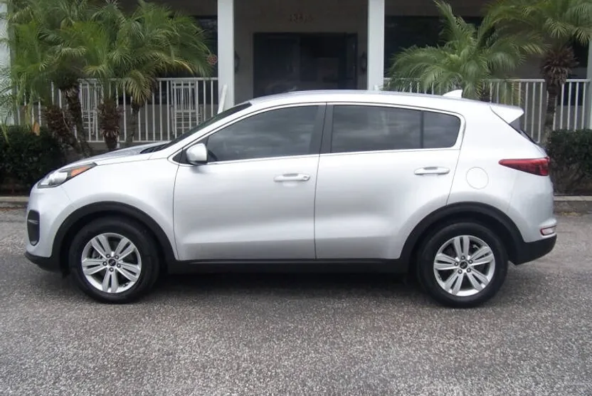 2019 Kia Sportage LX photo 1