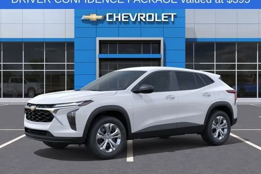 2026 Chevrolet Trax LS photo 1