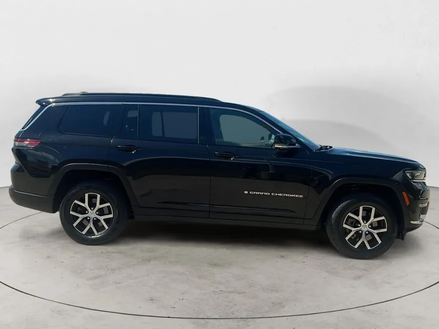 2024 Jeep Grand Cherokee Limited photo 1