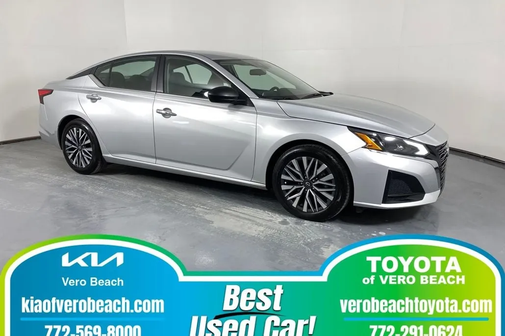 2024 Nissan Altima 2.5 SV photo 1