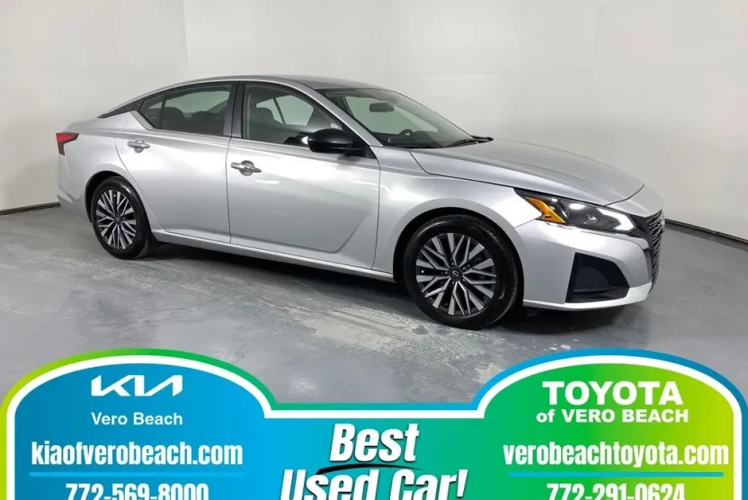 2024 Nissan Altima 2.5 SV photo 1