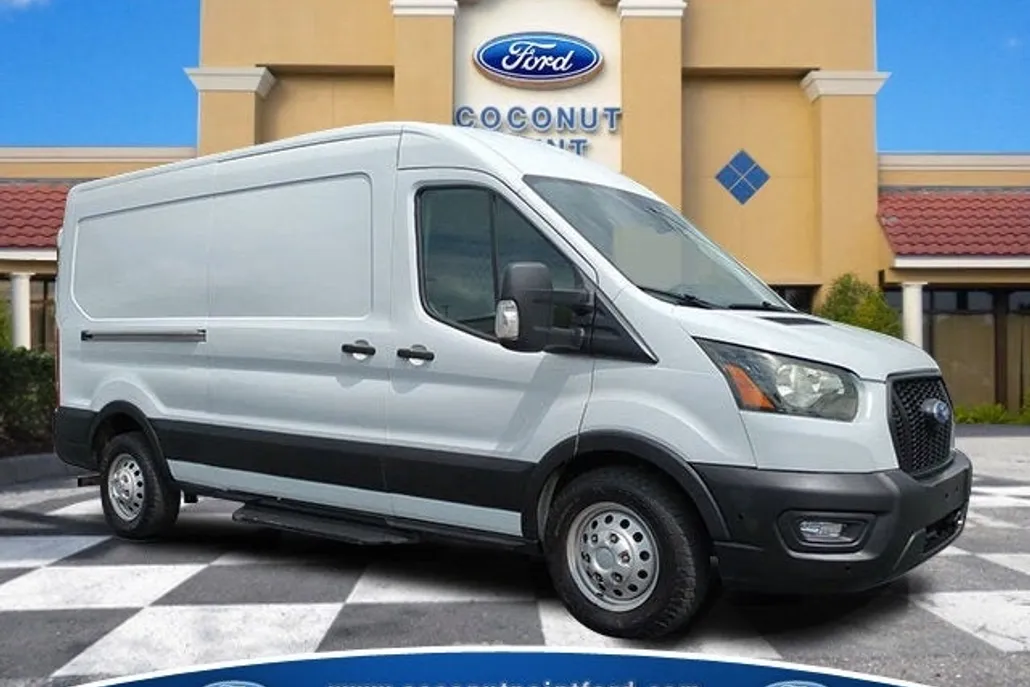 2022 Ford Transit photo 1