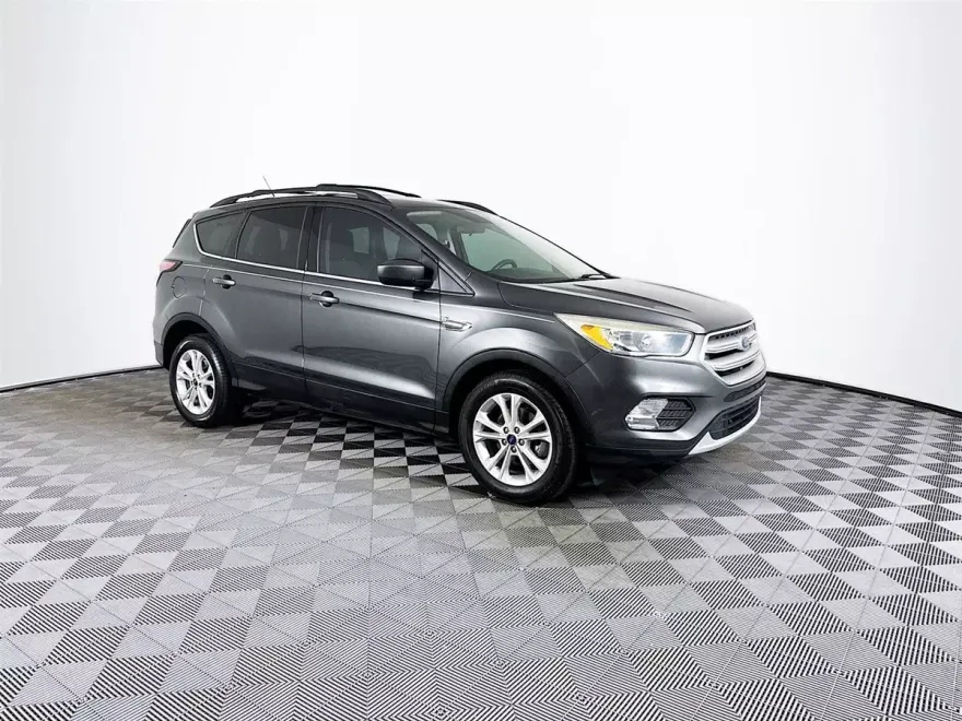 2018 Ford Escape SE photo 1