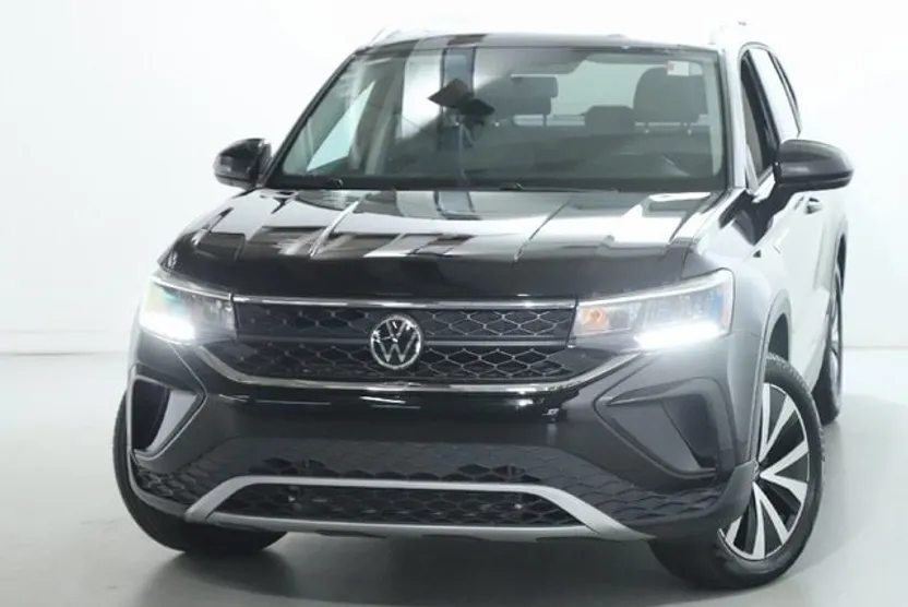 2022 Volkswagen Taos SE photo 1