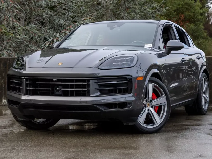 2024 Porsche Cayenne S Coupe photo 1