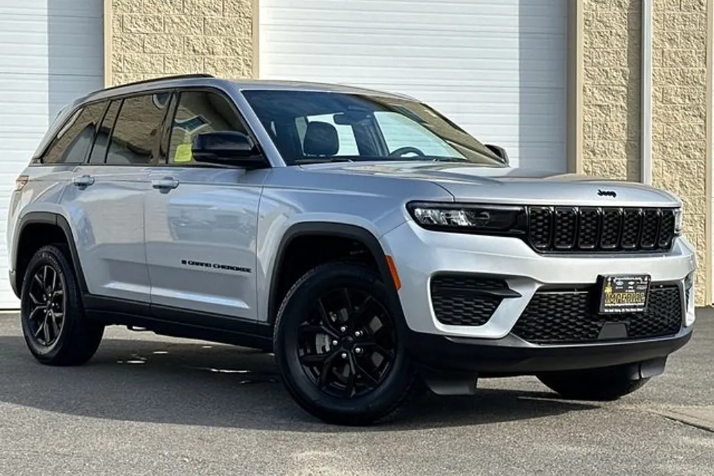 2025 Jeep Grand Cherokee Altitude X photo 1