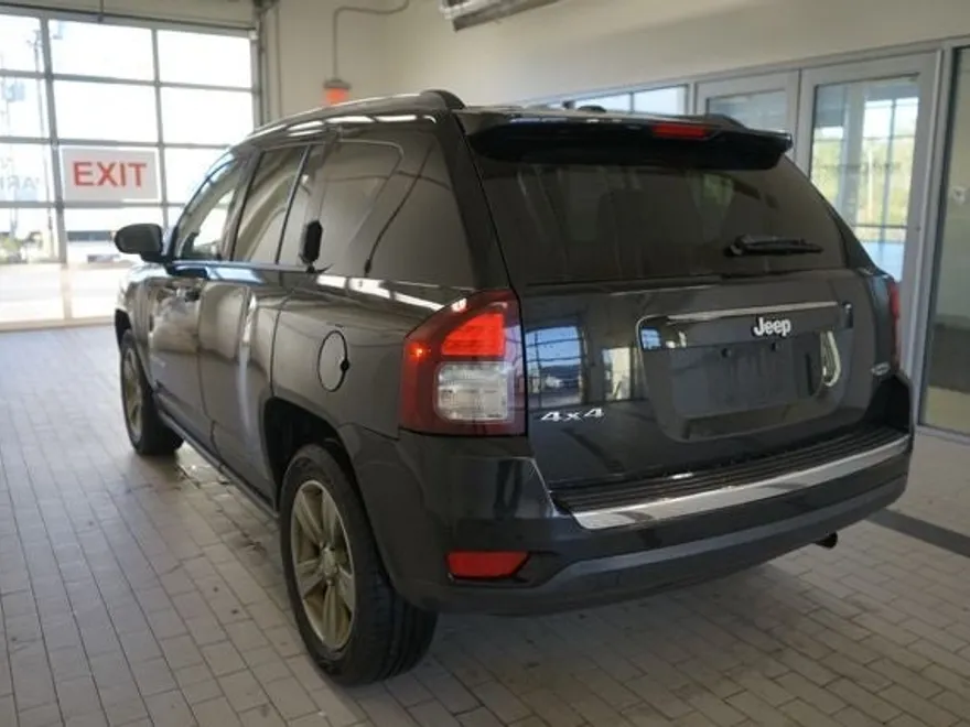 2015 Jeep Compass Latitude photo 1
