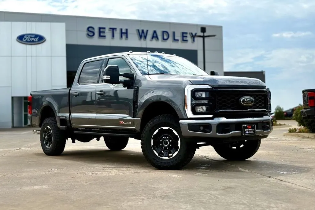 2025 Ford F-250 photo 1