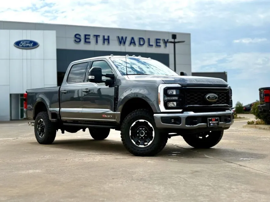 2025 Ford F-250 photo 1