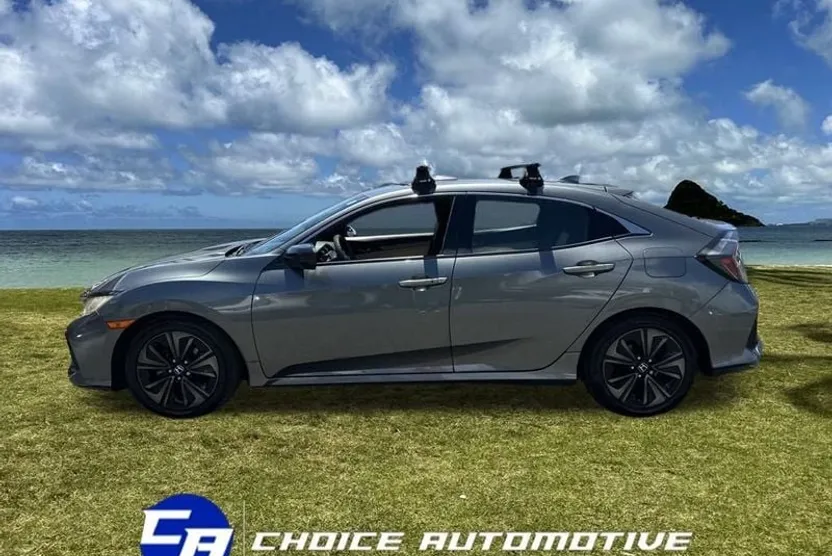 2019 Honda Civic Hatchback EX photo 1