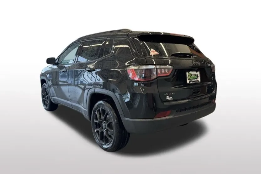 2025 Jeep Compass Altitude Special Edition photo 1