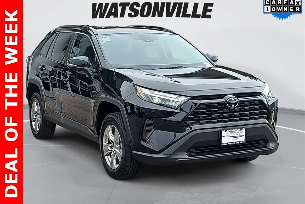 2023 Toyota RAV4 XLE photo 1