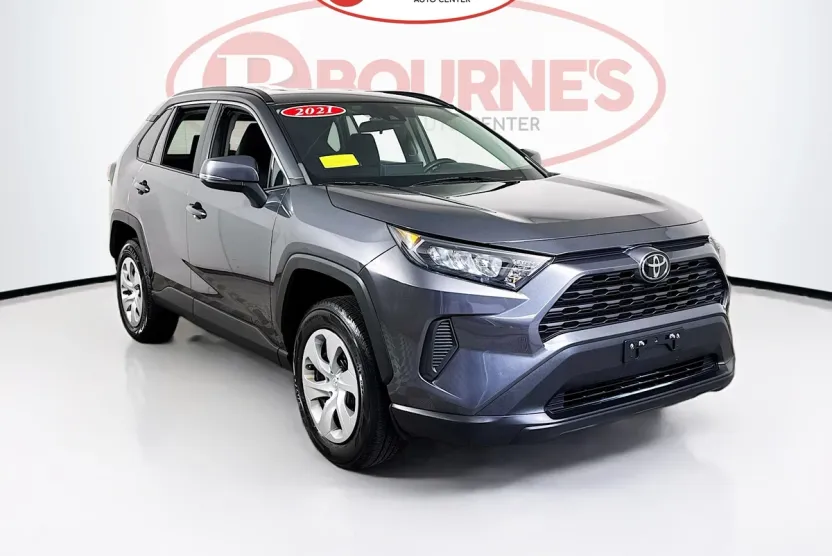 2021 Toyota RAV4 LE photo 1