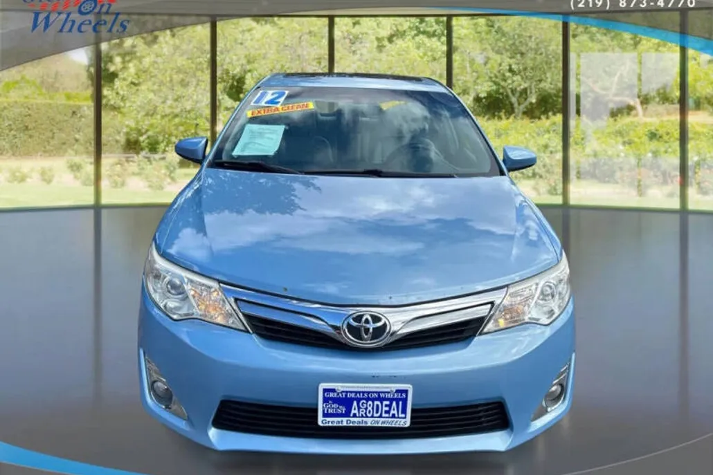 2012 Toyota Camry XLE photo 1