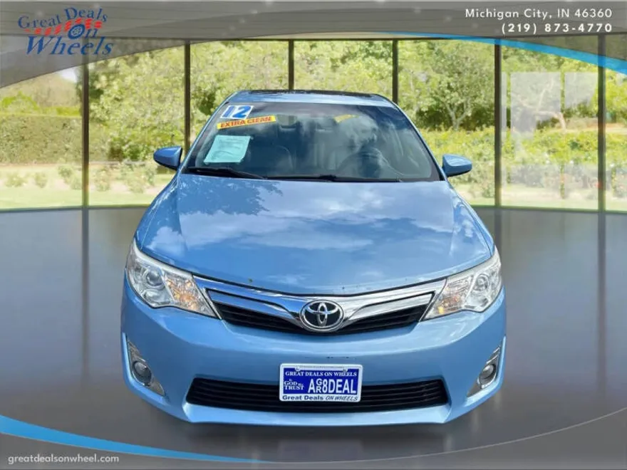 2012 Toyota Camry XLE photo 1