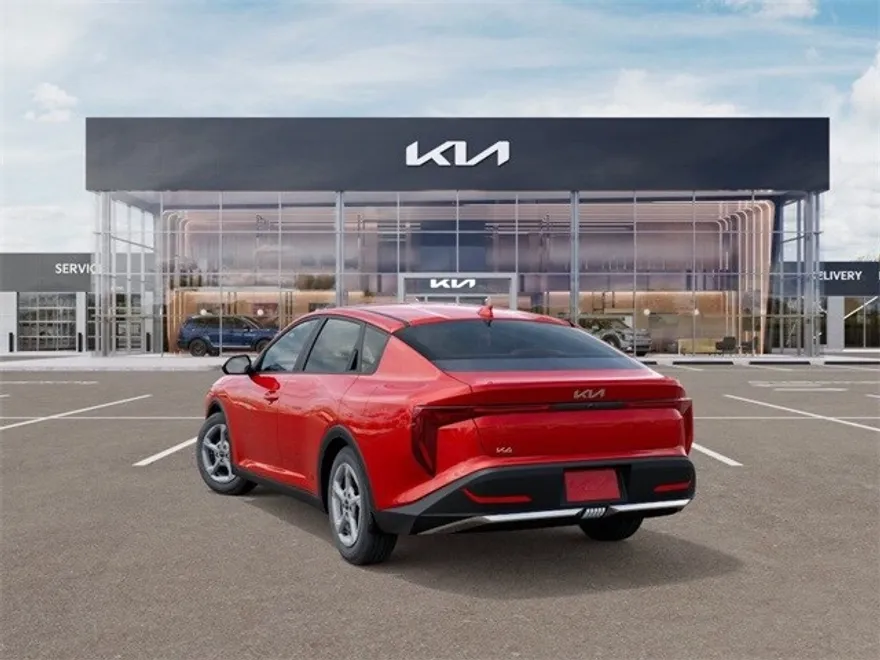 2025 Kia K4 LXS photo 1