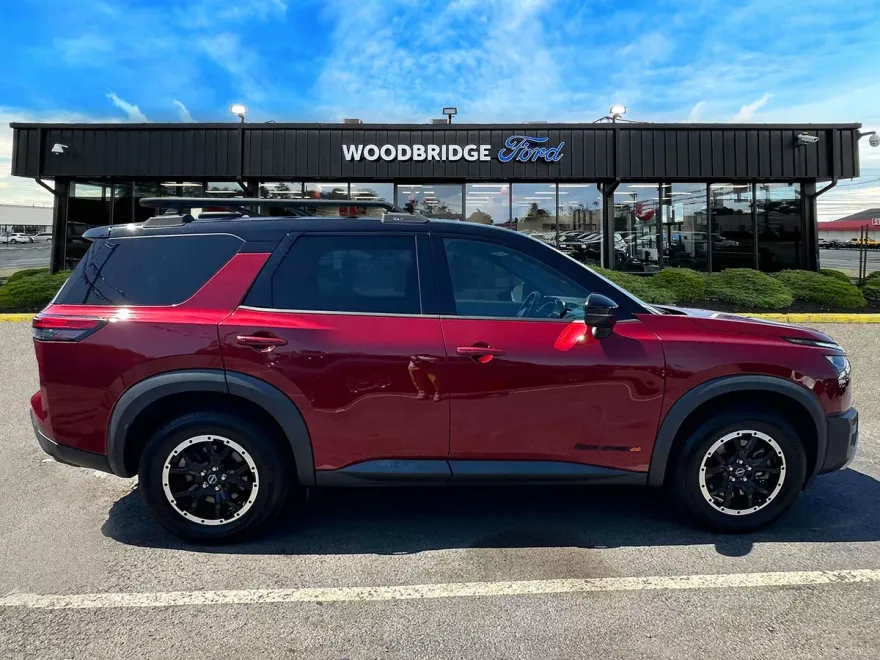 2023 Nissan Pathfinder Rock Creek photo 1
