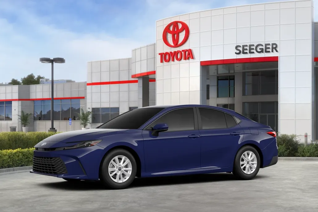 2026 Toyota Camry LE photo 1