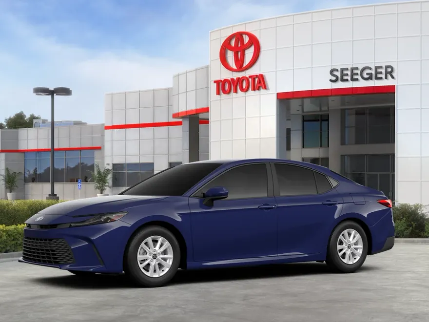 2026 Toyota Camry LE photo 1