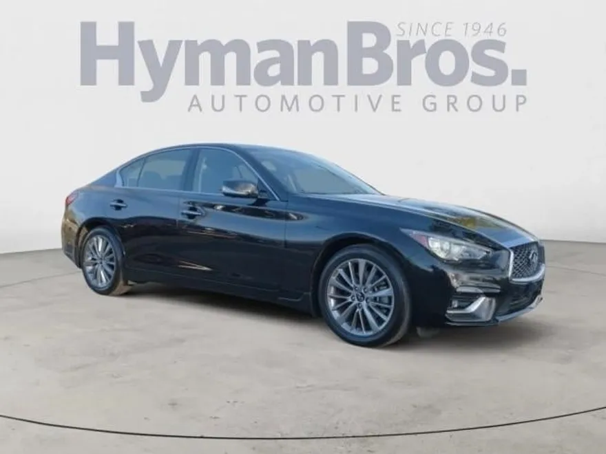 2022 Infiniti Q50 LUXE AWD photo 1