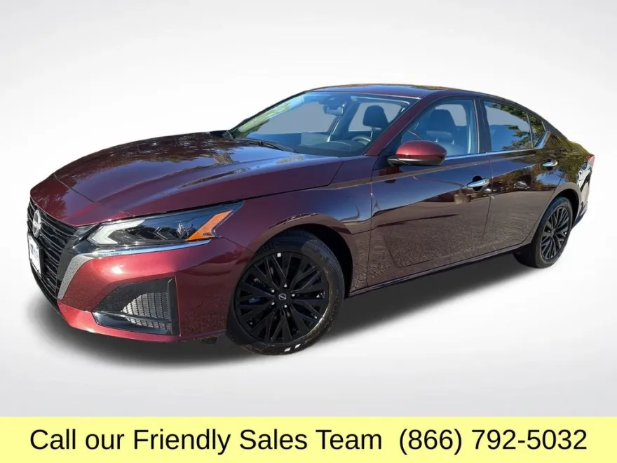 2025 Nissan Altima 2.5 SV photo 1