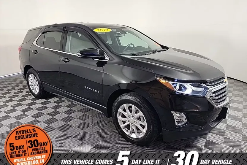 2019 Chevrolet Equinox LT photo 1