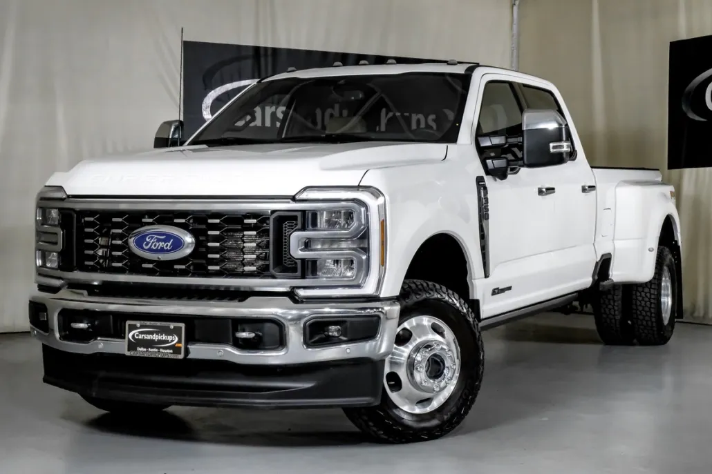2024 Ford F-350 Lariat photo 1