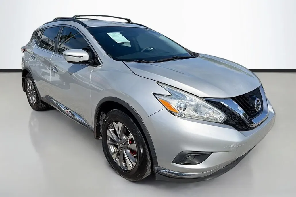2017 Nissan Murano SV photo 1