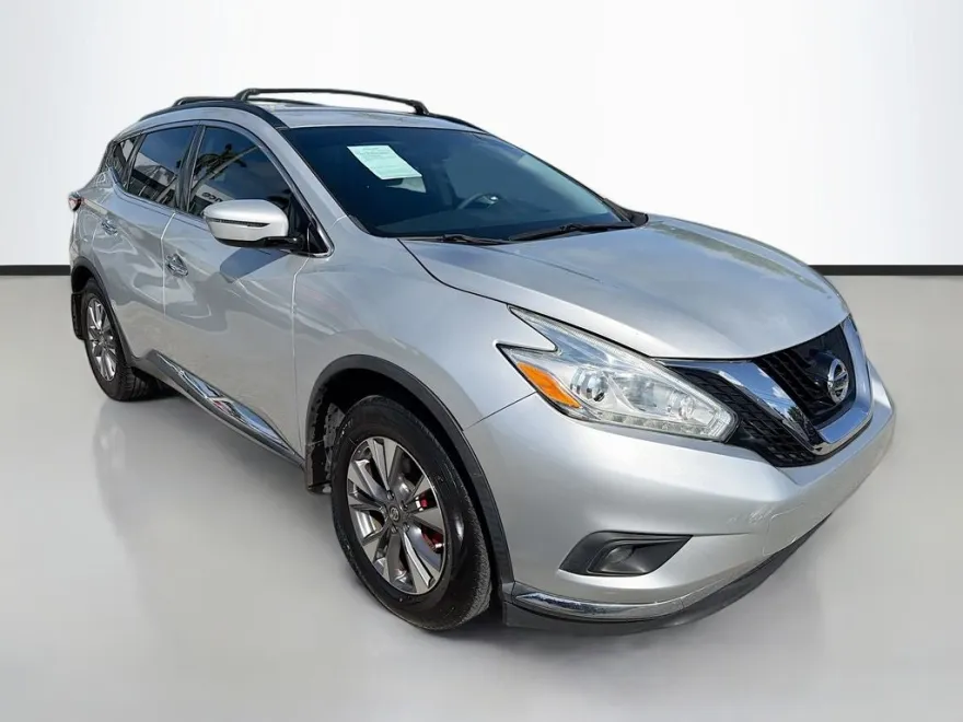 2017 Nissan Murano SV photo 1