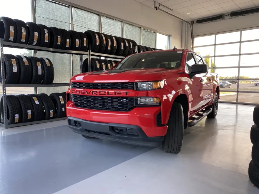 2020 Chevrolet Silverado 1500 Custom photo 1