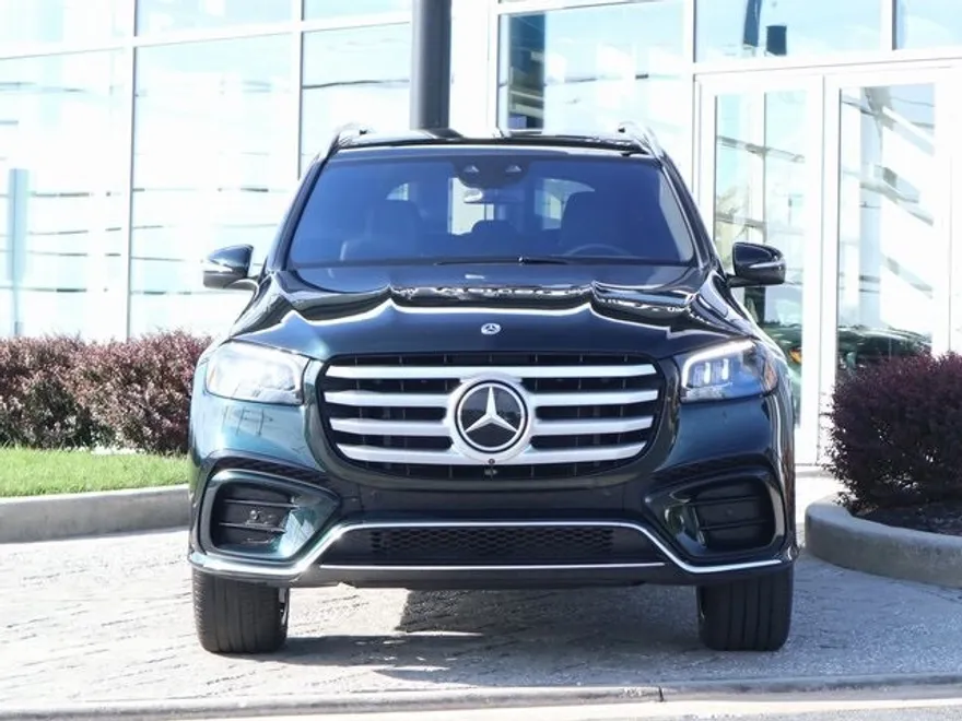 2024 Mercedes Benz GLS 450 4MATIC photo 1