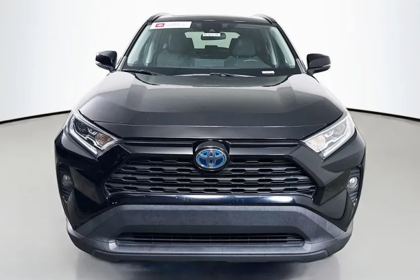 2021 Toyota RAV4 Hybrid XLE photo 1