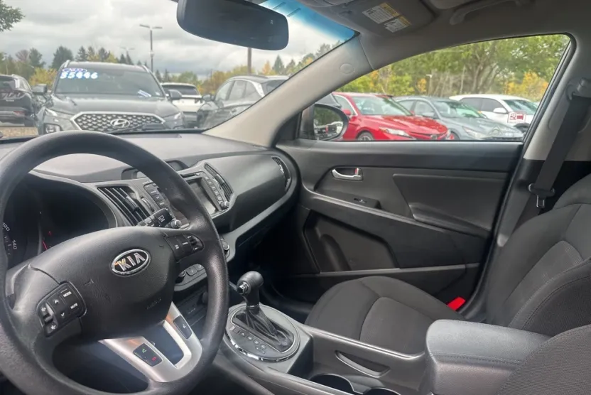 2011 Kia Sportage LX photo 1