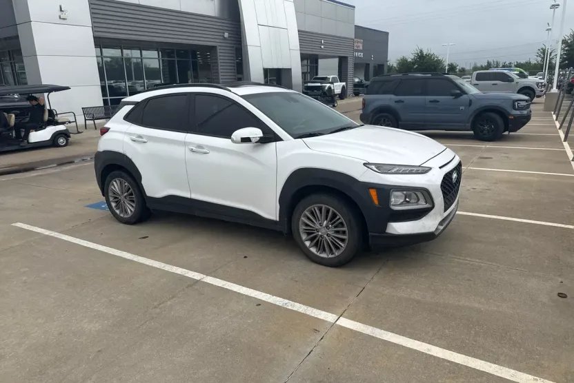 2021 Hyundai Kona SEL Plus photo 1