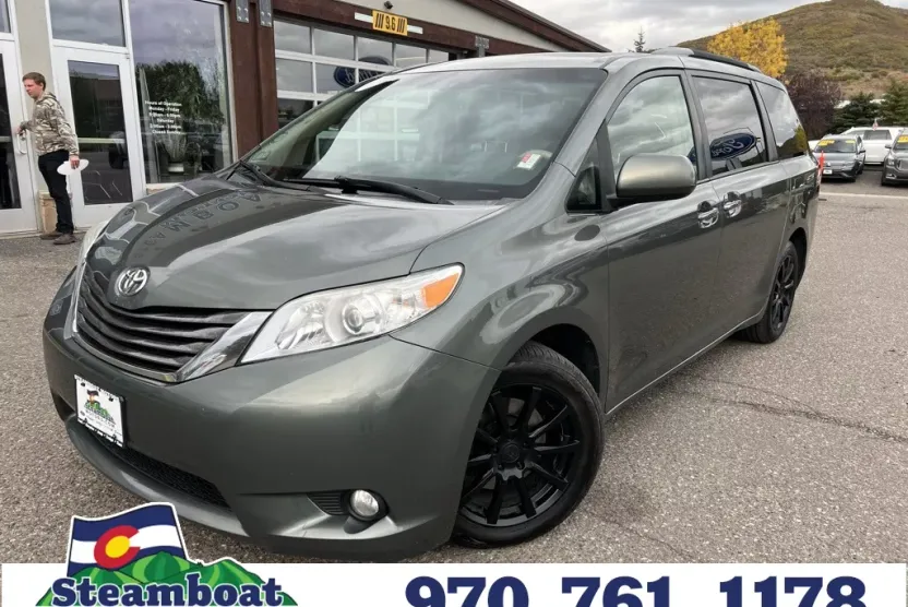 2014 Toyota Sienna photo 1