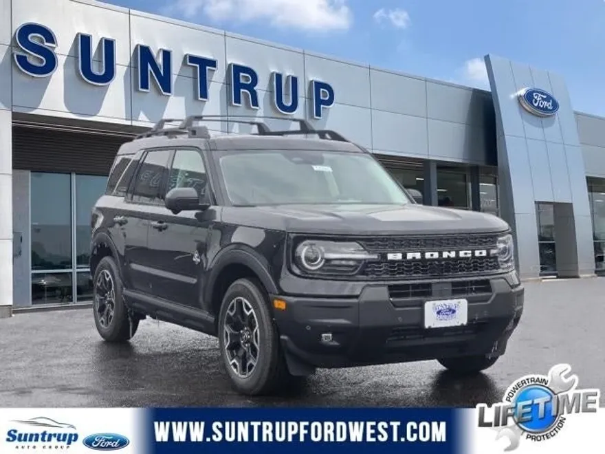 2025 Ford Bronco Sport Outer Banks photo 1