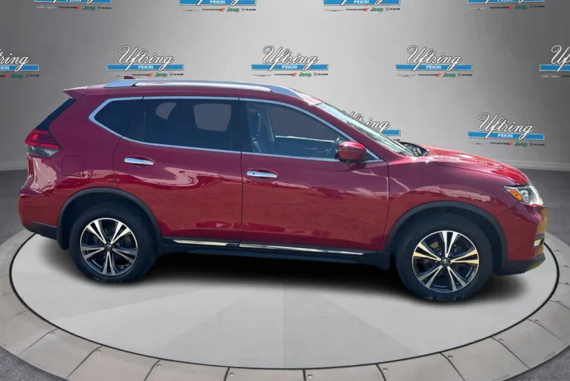 2017 Nissan Rogue SL photo 1