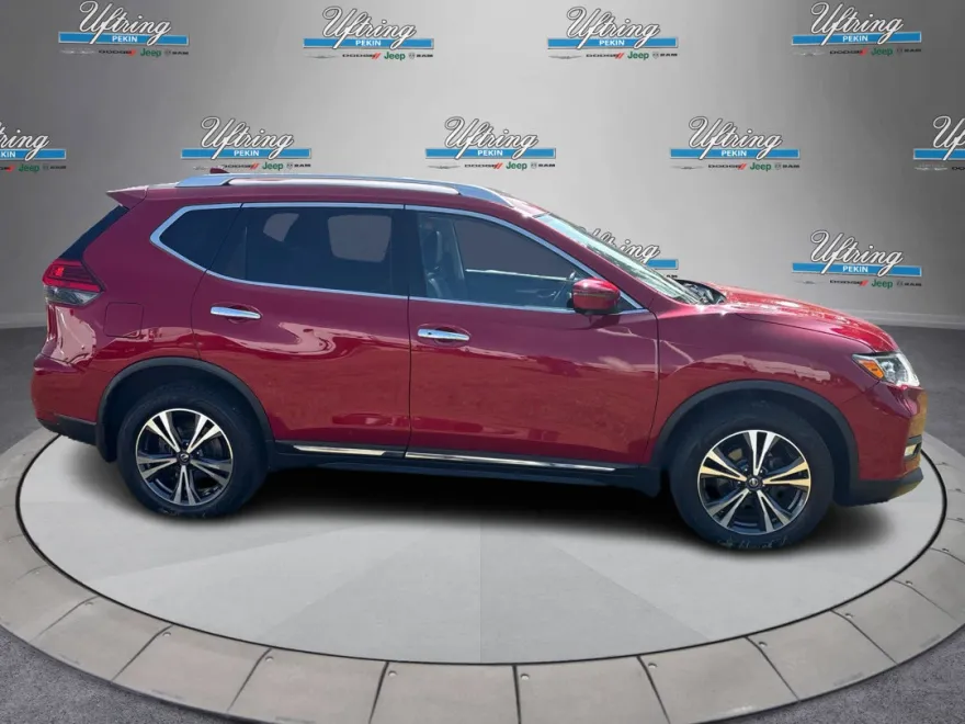 2017 Nissan Rogue SL photo 1