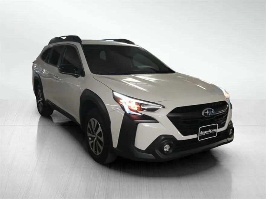 2024 Subaru Outback Premium photo 1