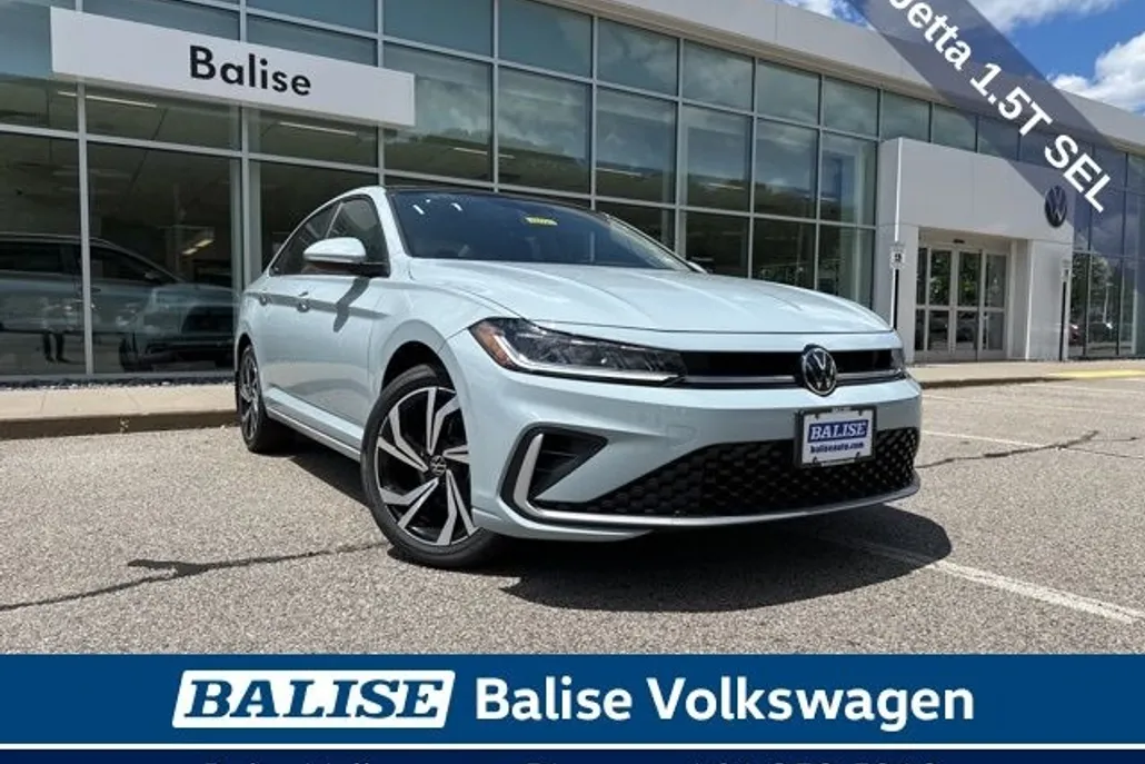 2025 Volkswagen Jetta SEL photo 1