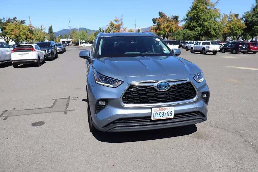 2021 Toyota Highlander Hybrid Limited photo 1