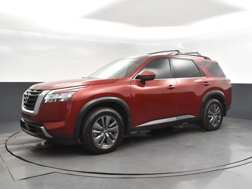 2022 Nissan Pathfinder SV photo 1